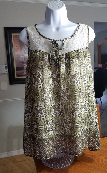 Dress Barn Tops - Final price - Beautiful sleeveless top from Dress Barn